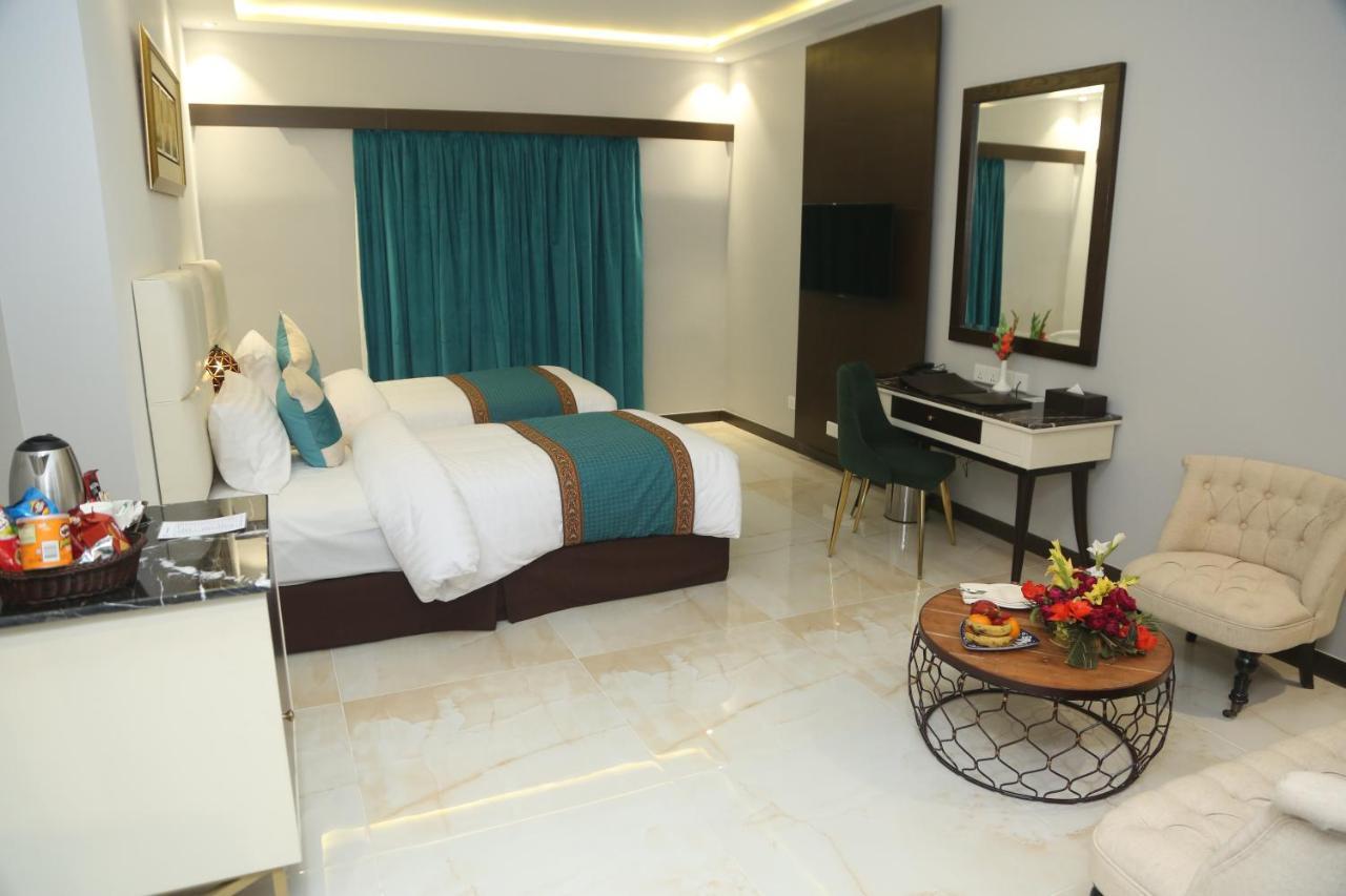 Faletti'S Grand Hotel Multan Eksteriør billede