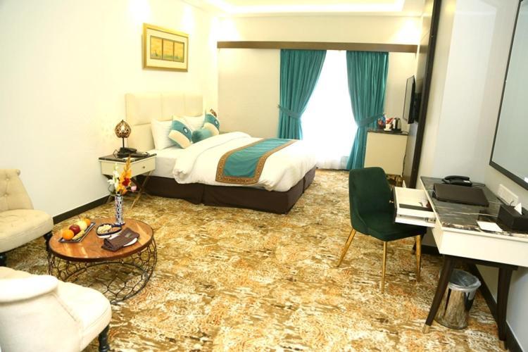 Faletti'S Grand Hotel Multan Eksteriør billede